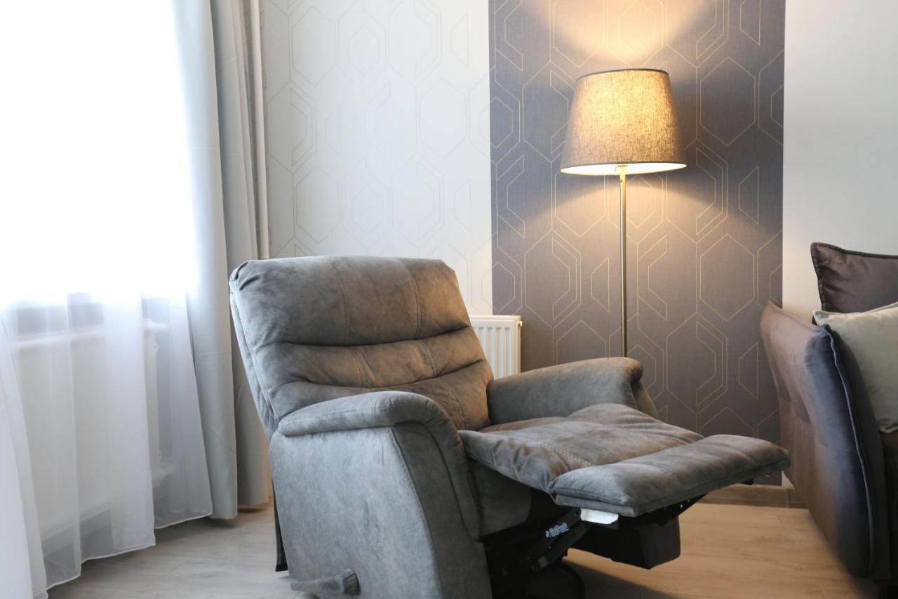 Comfy 2 Room Apartment - Free Parking - 350Mbps Wifi - Netflix Kaunas Dış mekan fotoğraf