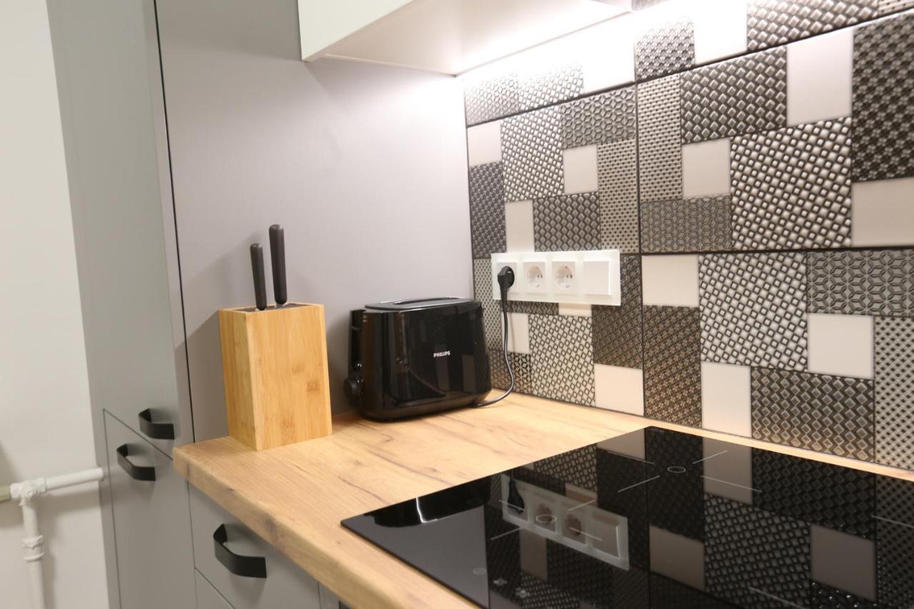 Comfy 2 Room Apartment - Free Parking - 350Mbps Wifi - Netflix Kaunas Dış mekan fotoğraf